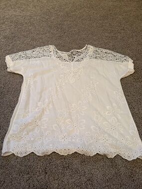 Women's White Eyelet Lace Yoke Short Sleeve Blouse